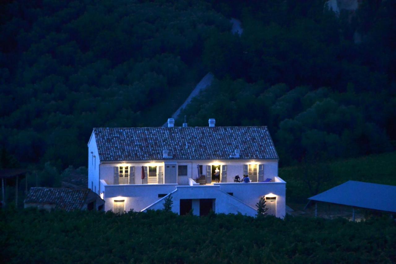 B&B Casale Fonte Vecchia 蒙泰普兰多内 外观 照片