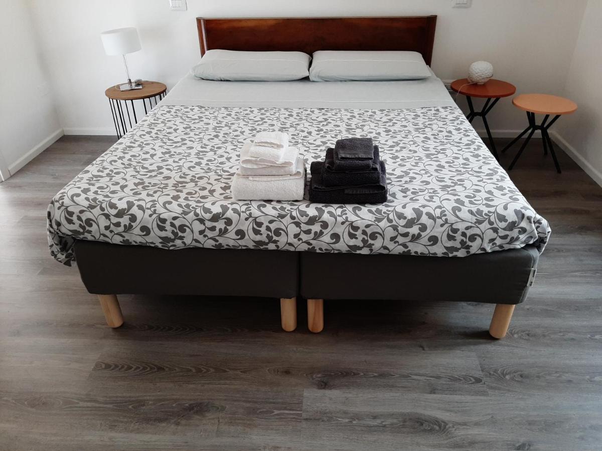 B&B Casale Fonte Vecchia 蒙泰普兰多内 外观 照片